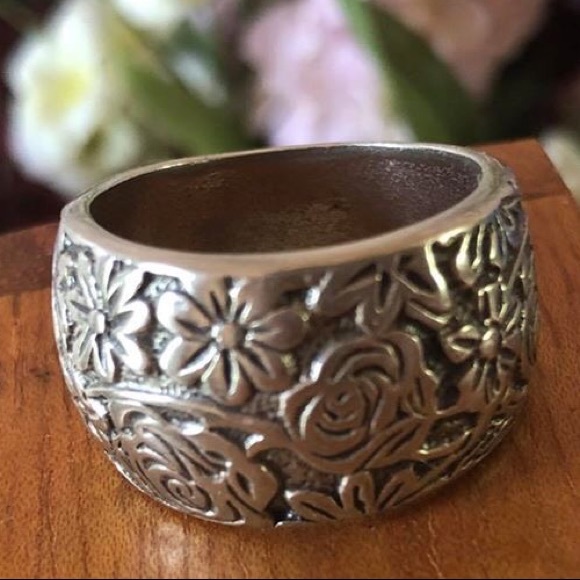Silpada .925 sterling silver floral garden ring - Picture 7 of 7